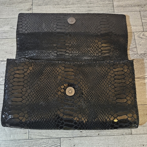 Michael Kors Metallic Black Python Effect Leather Flap Clutch Bag *Missing Strap - Picture 6 of 12